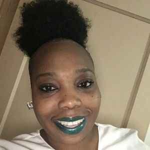 Meet your Posher, Candace